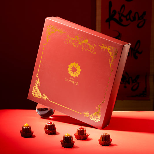 Box of 64 mini Cannelés