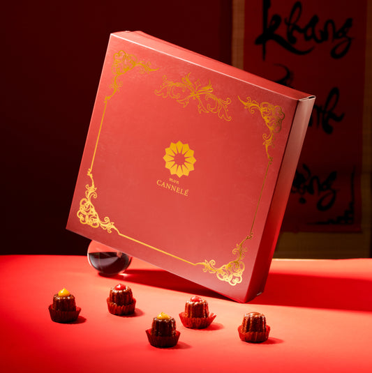 Box of 64 mini Cannelés
