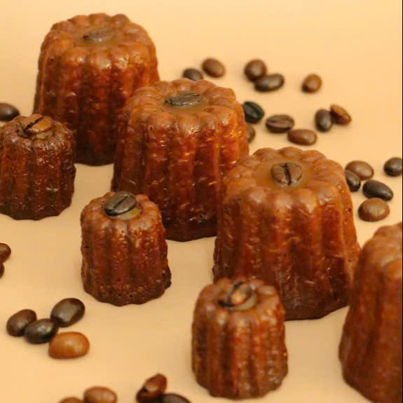 Bánh Cannelé Lá Dứa